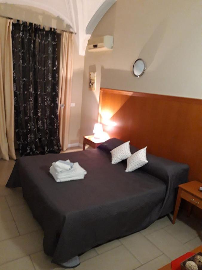 Bastiano'S Rooms Catania Exterior photo